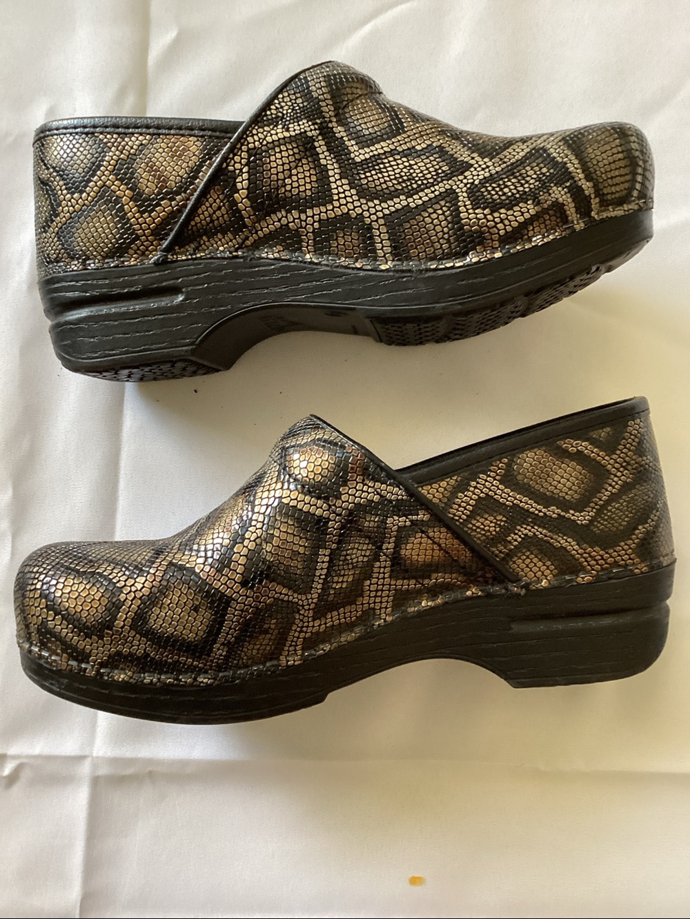 Dansko Snake Print Clog Shoes in Black and Metallic Bronze sz 38 US 7.5_8